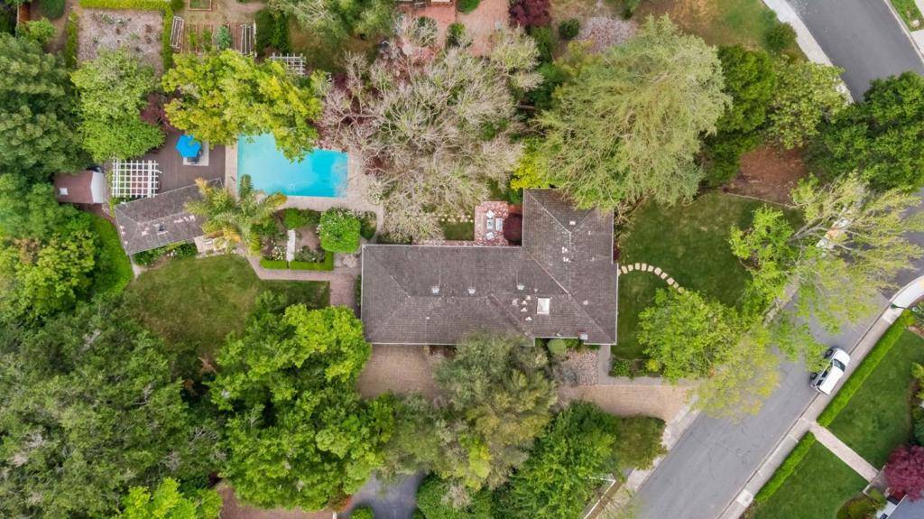 Atherton, CA 94027,97 Snowden AVE