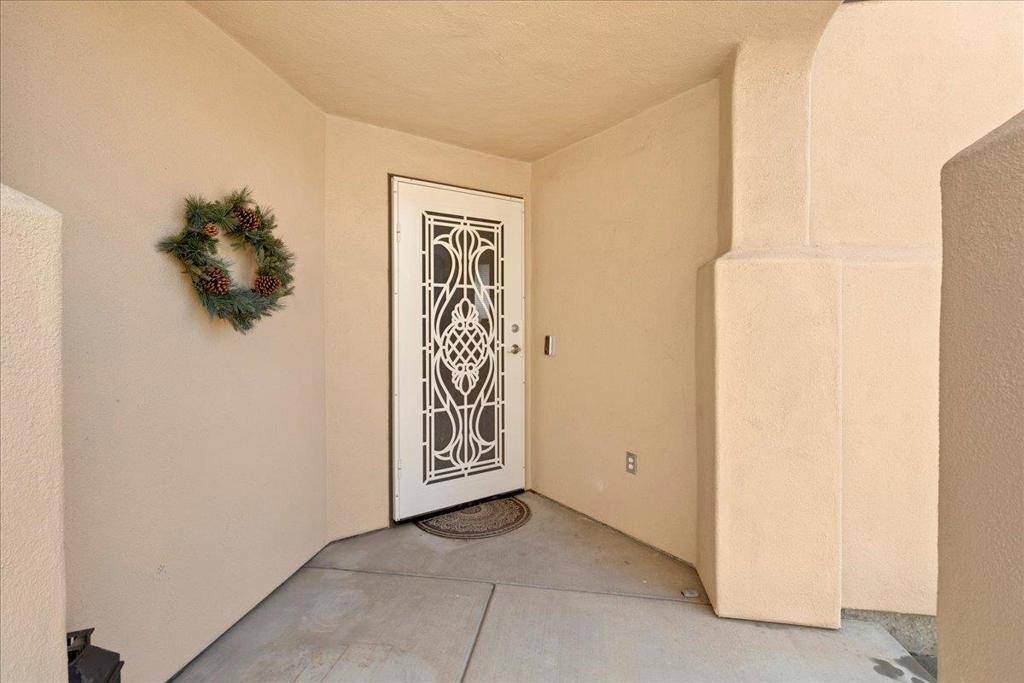 Salinas, CA 93906,16 Harrington CIR