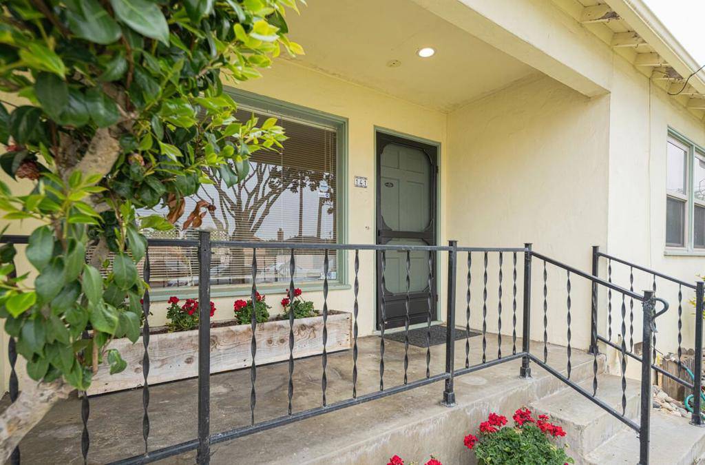 Salinas, CA 93905,141 Mayfair DR