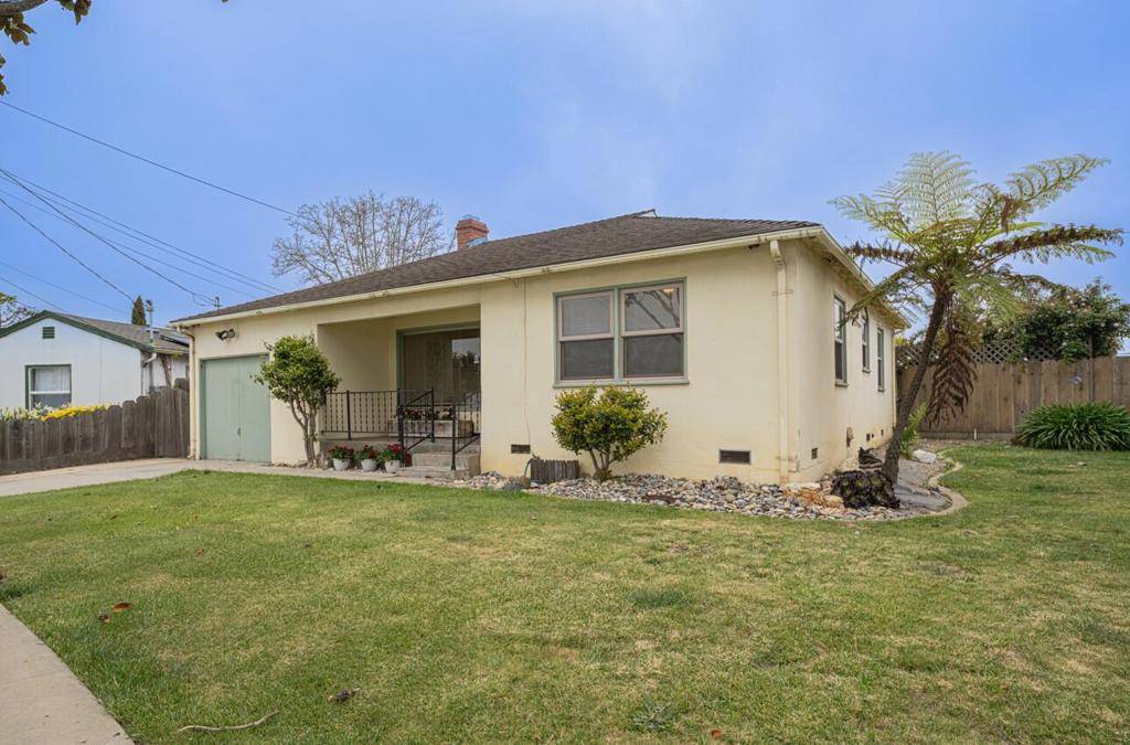 Salinas, CA 93905,141 Mayfair DR