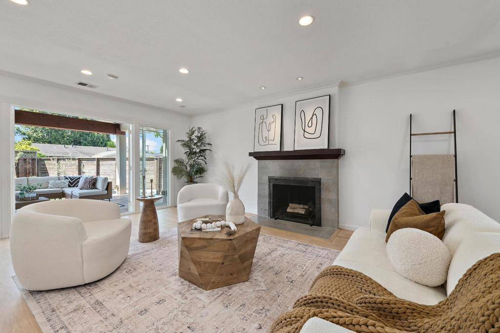 728 Glencoe CT Sunnyvale, CA 94087