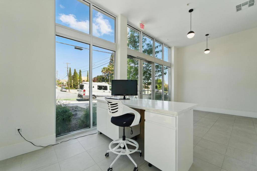 San Carlos, CA 94070,1667 San Carlos AVE #101