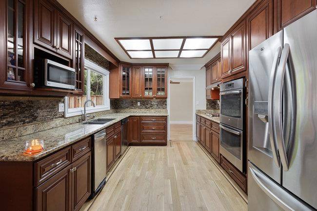Gilroy, CA 95020,890 Greenwich DR