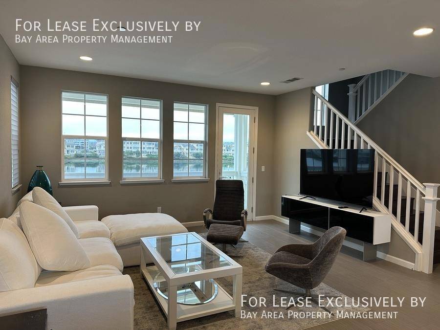 Redwood City, CA 94063,654 Sea Anchor DR #2308