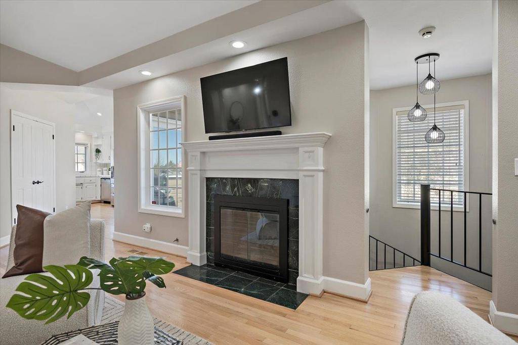 Saratoga, CA 95070,20578 3rd ST