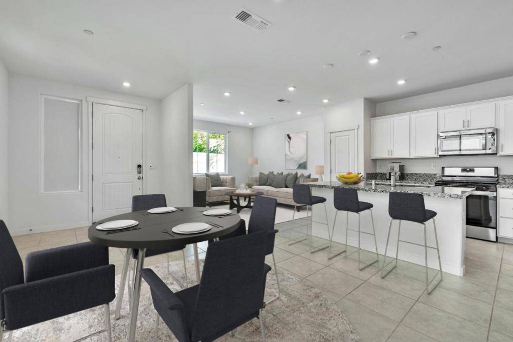 Mountain House, CA 95391,182 E Mcclintock LN