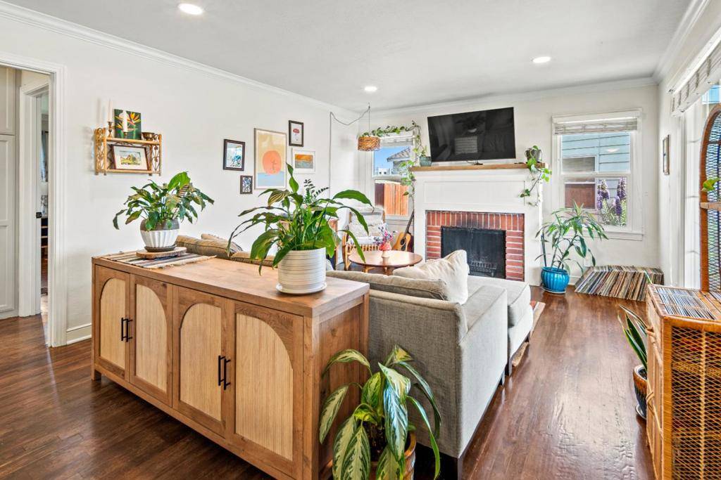 Salinas, CA 93901,19 Grove ST