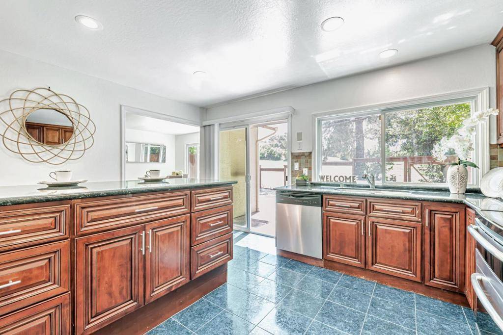 Walnut Creek, CA 94598,347 Kinross DR