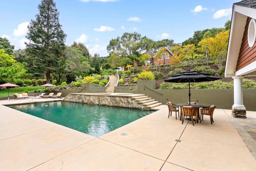 Saratoga, CA 95070,20470 Montalvo Heights DR