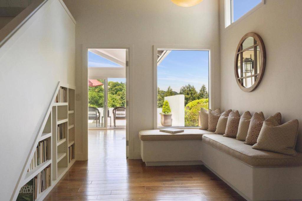 Carmel, CA 93923,9583 Redwood CT