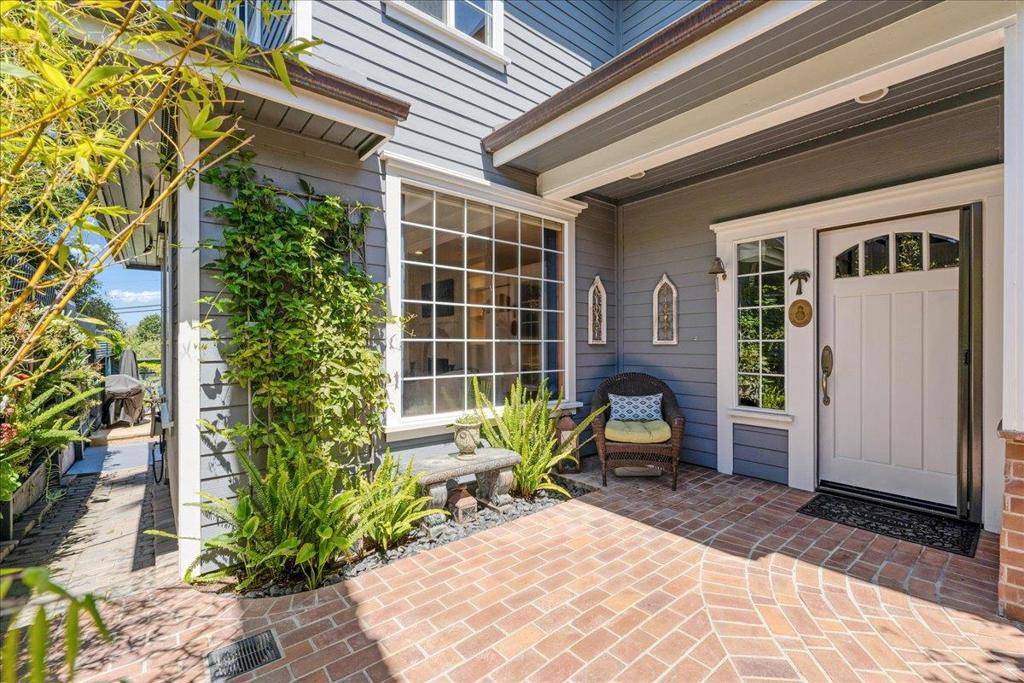 Capitola, CA 95010,410 Monterey