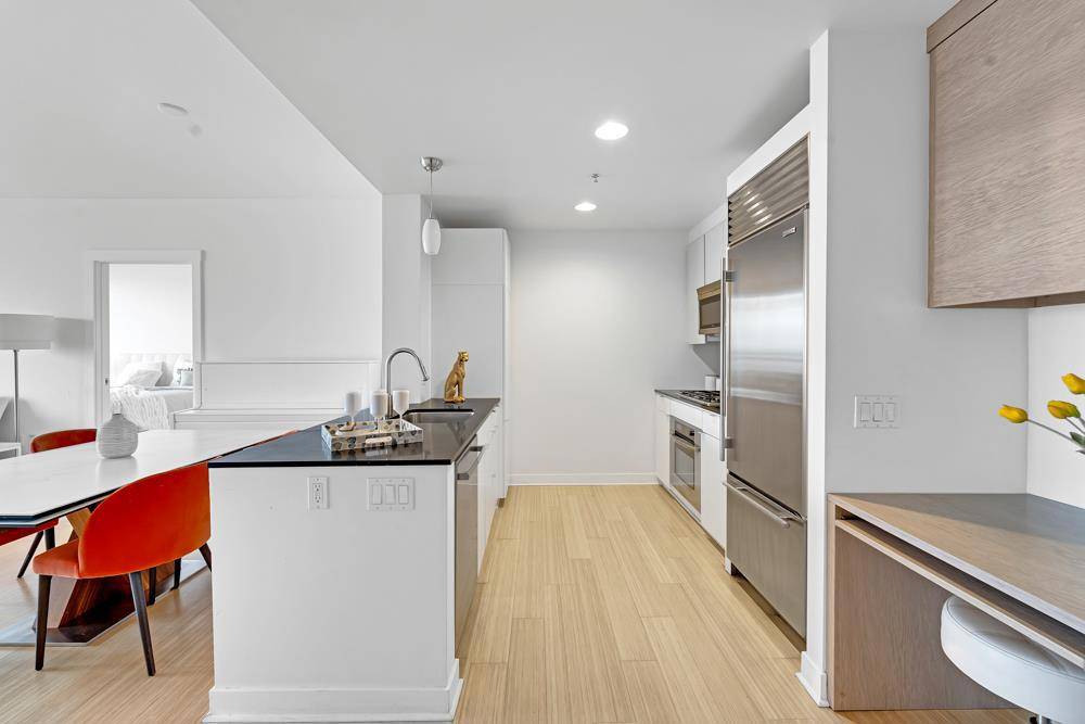 San Francisco, CA 94105,501 Beale ST #10B