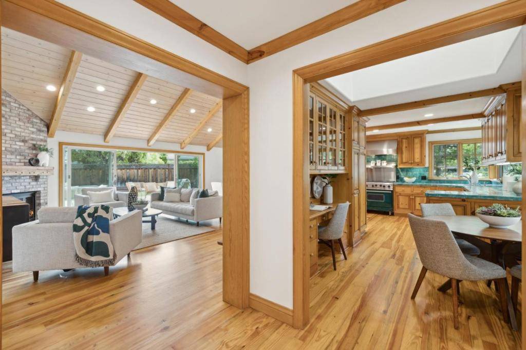 Los Altos, CA 94024,655 Berry AVE