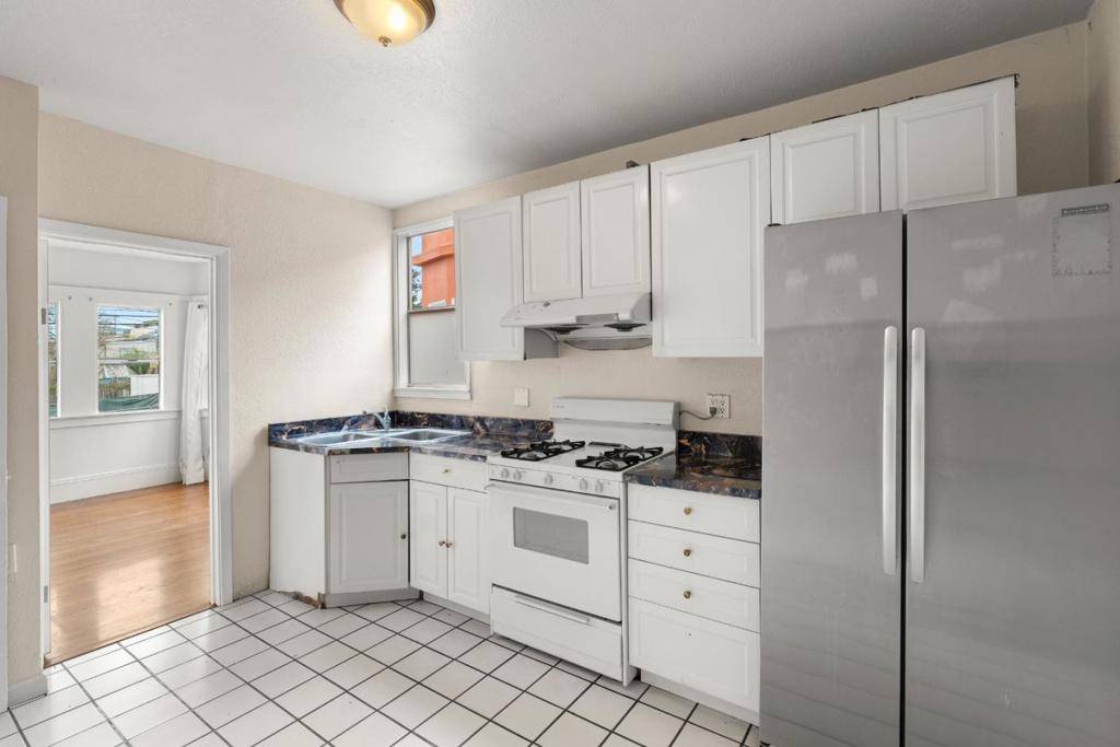 189 Lee AVE San Francisco, CA 94112