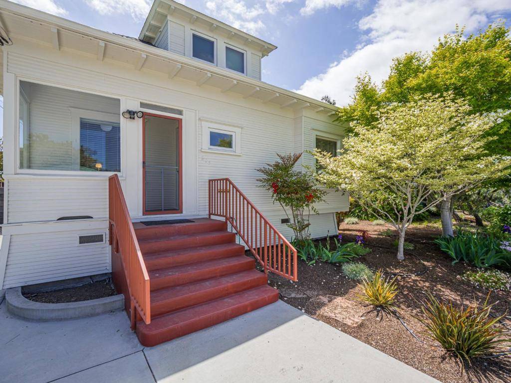 Santa Cruz, CA 95060,215 Trescony ST