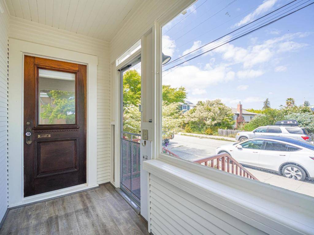 Santa Cruz, CA 95060,215 Trescony ST