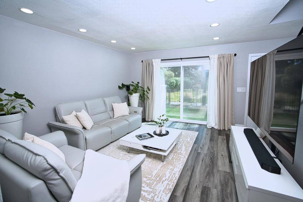 Union City, CA 94587,4605 Granada WAY