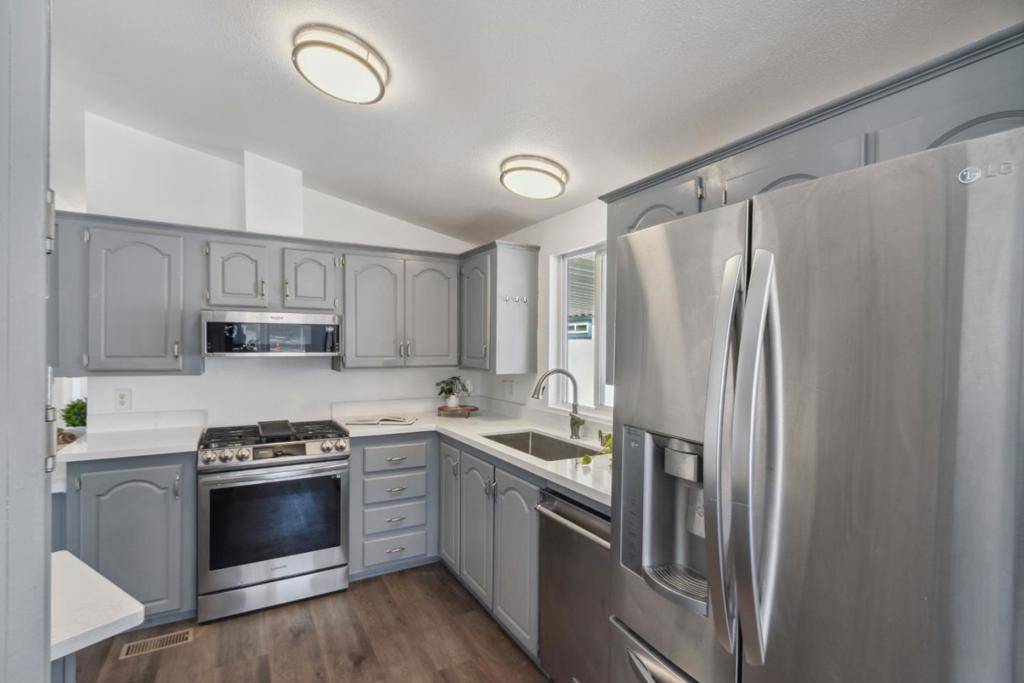 Santa Cruz, CA 95062,2565 Portola DR