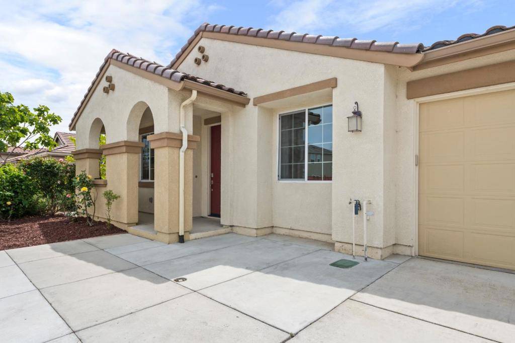 Hollister, CA 95023,1219 Steinbeck DR