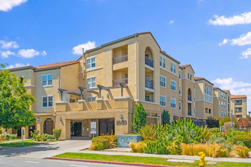 Santa Clara, CA 95054,1883 Agnew RD #114