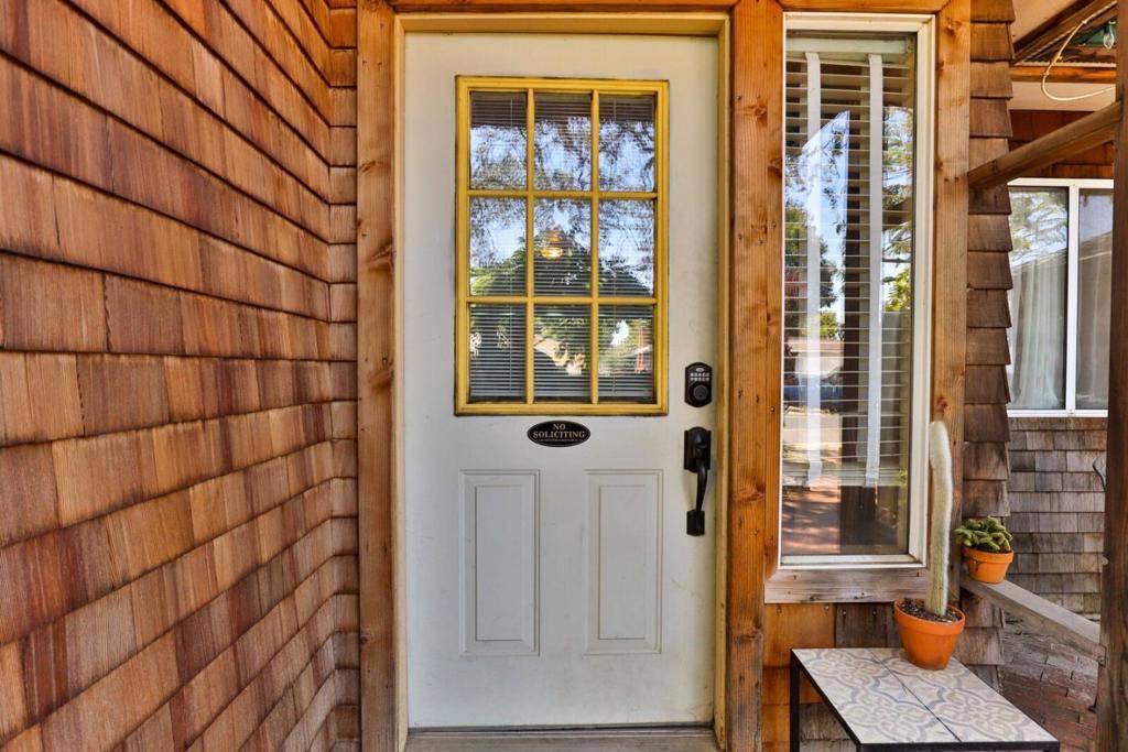 Gilroy, CA 95020,8421 Wayland LN