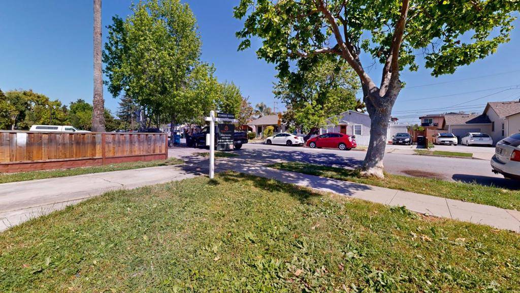 Redwood City, CA 94063,3616 Hoover ST