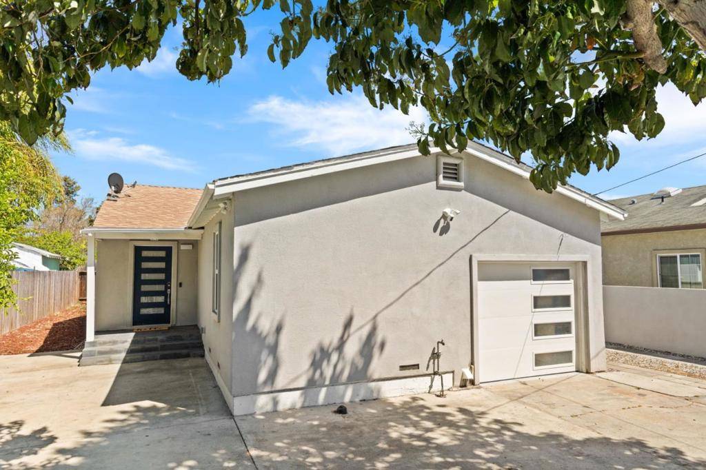 East Palo Alto, CA 94303,2256 Poplar AVE