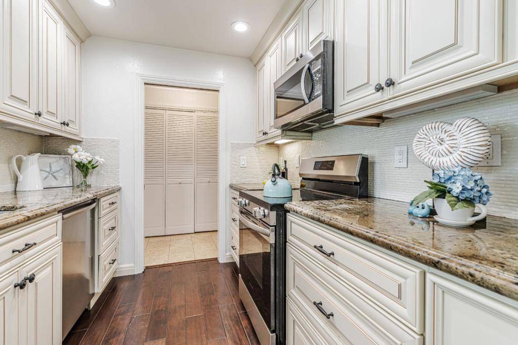 San Mateo, CA 94402,38 Crystal Springs RD #4