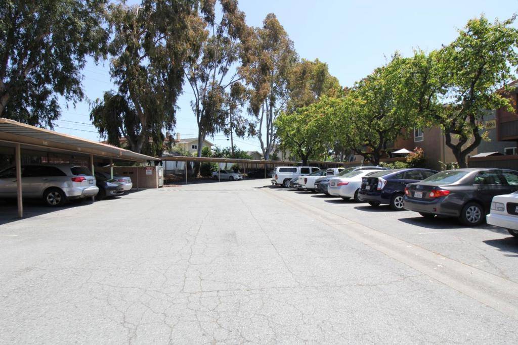 Milpitas, CA 95035,484 Dempsey RD #185