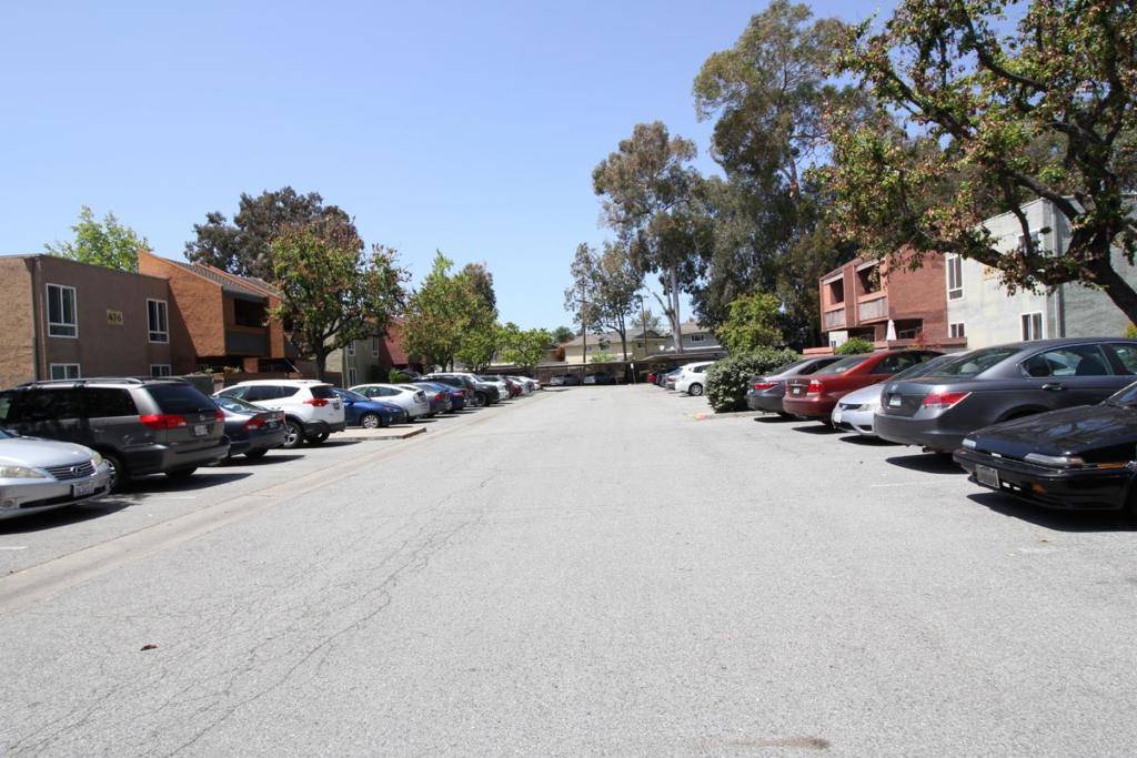 Milpitas, CA 95035,484 Dempsey RD #185