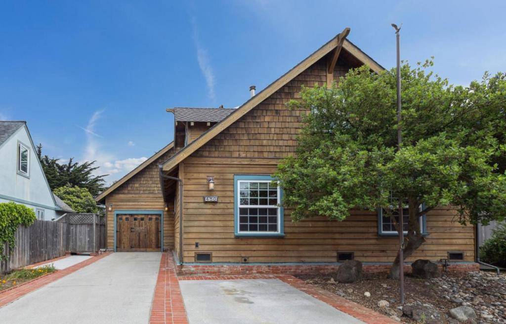 Moss Beach, CA 94038,450 Virginia AVE