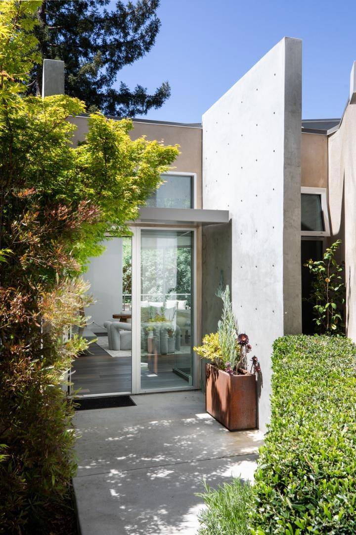 Los Altos, CA 94022,454 Cypress DR