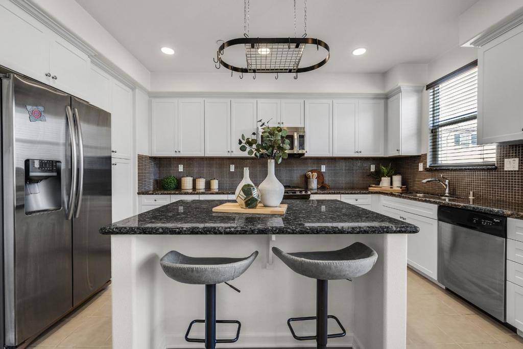 Sunnyvale, CA 94085,343 Santa Elena TER
