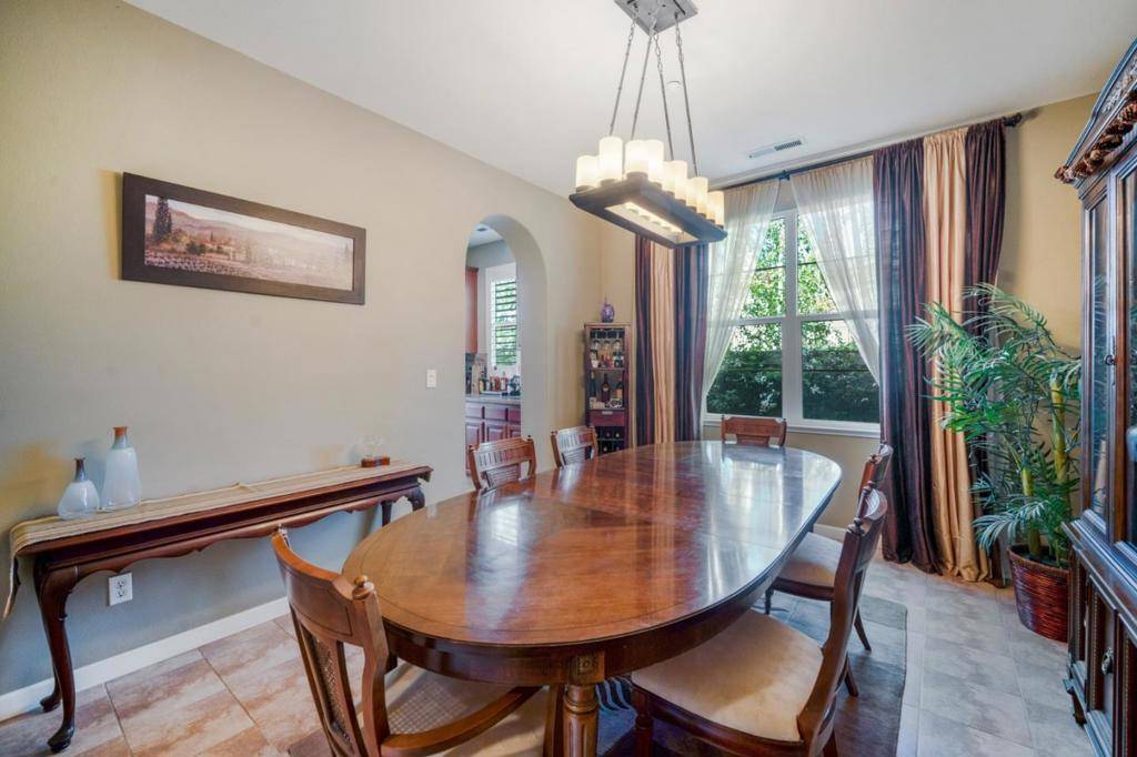 7271 Eagle Ridge DR Gilroy, CA 95020