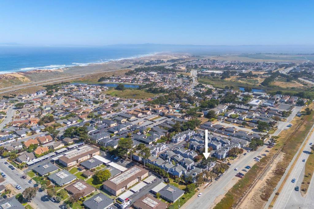 Marina, CA 93933,3095 Marina DR #2