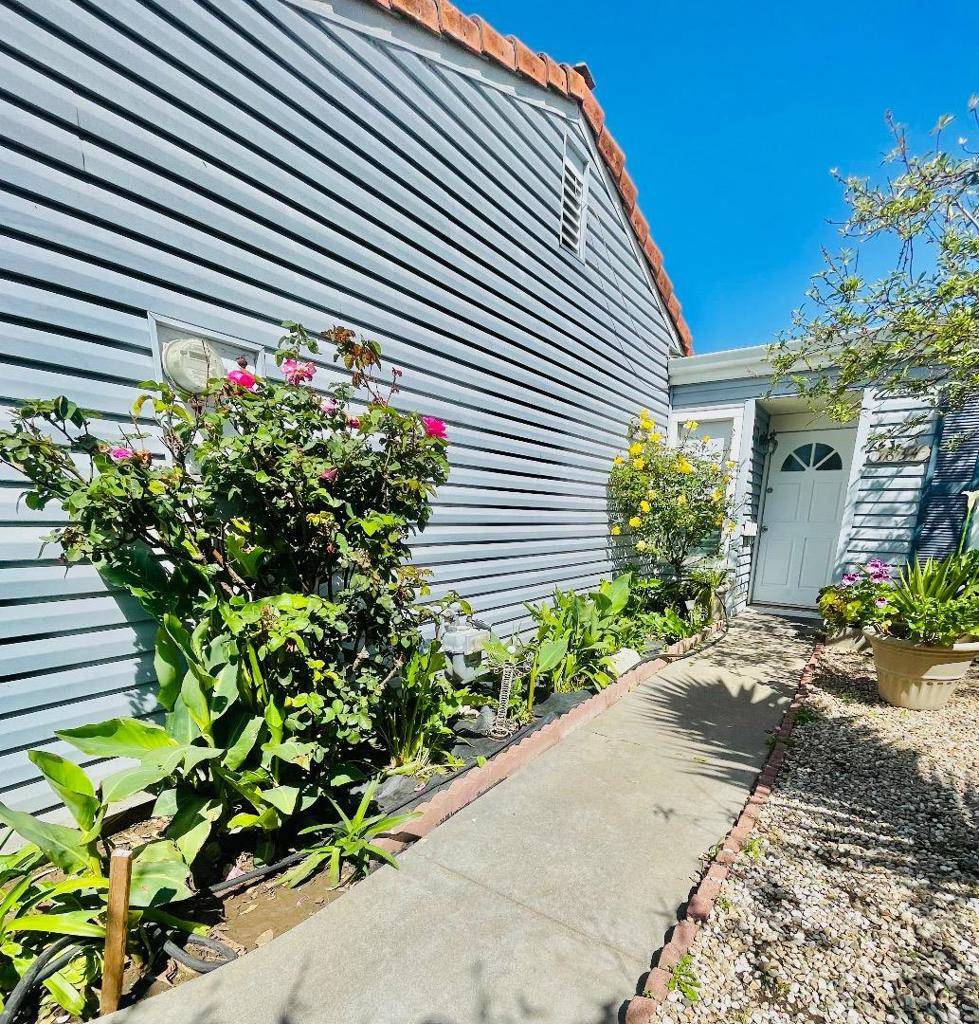 Salinas, CA 93906,1634 Cuevas CIR