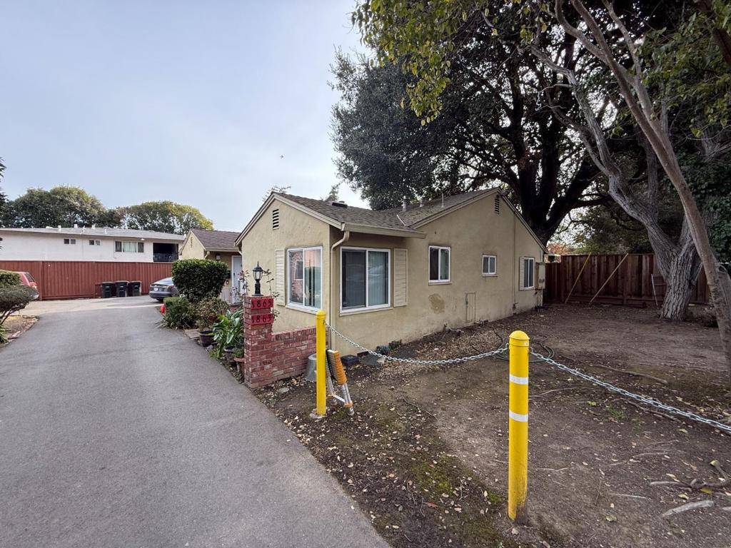 East Palo Alto, CA 94303,1859 Woodland AVE