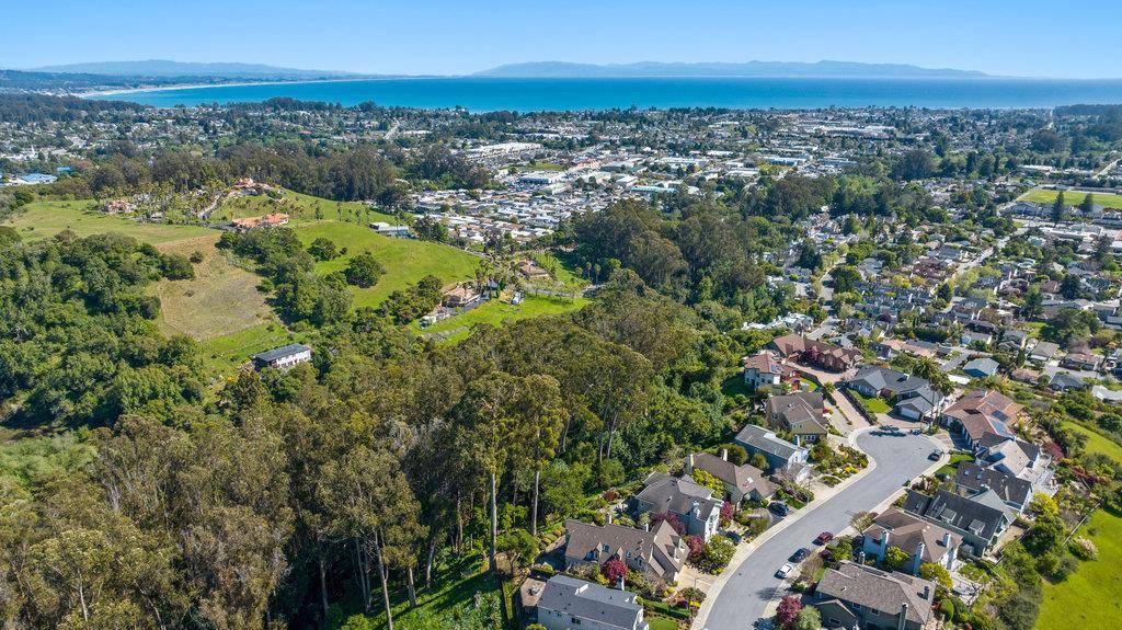 Santa Cruz, CA 95065,3696 Tiffani CT