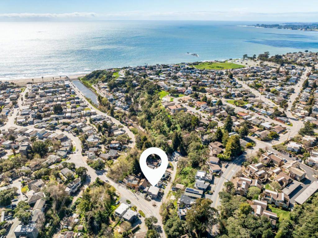 Aptos, CA 95003,249 Spreckels DR