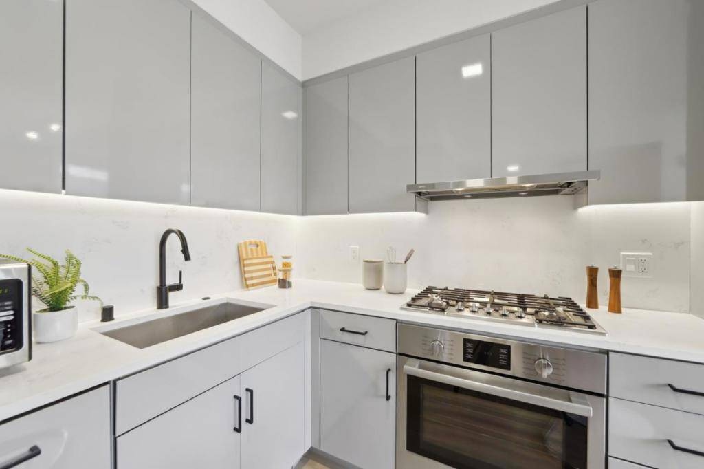 San Francisco, CA 94107,901 Tennessee ST #404