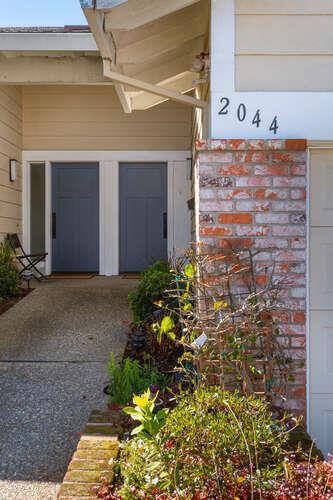 San Mateo, CA 94402,2044 Fairmont DR