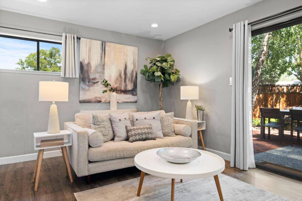 Mountain View, CA 94043,2518 W Middlefield RD