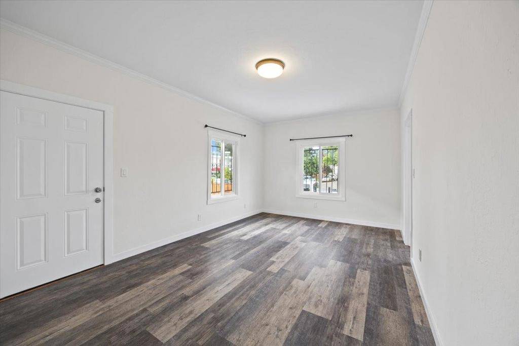 Oakland, CA 94605,8850 Dowling ST