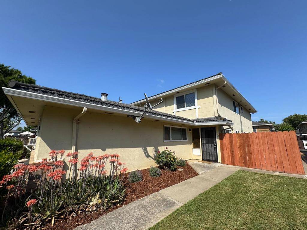San Jose, CA 95123,5692 Playa Del Rey #3