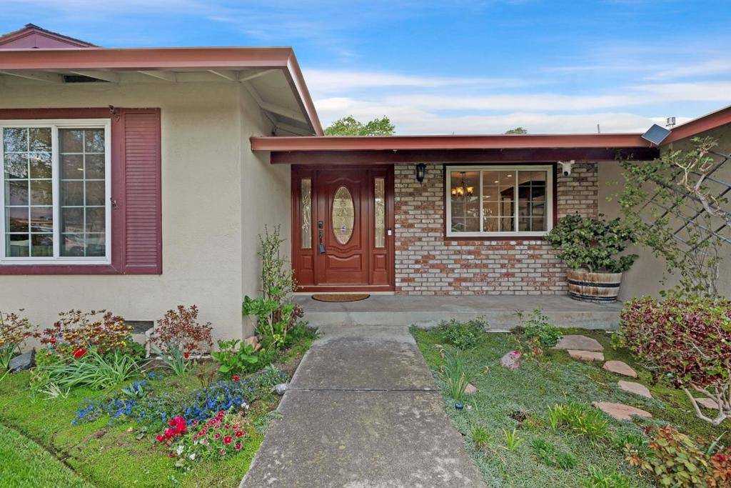 Pleasanton, CA 94566,435 Ewing DR