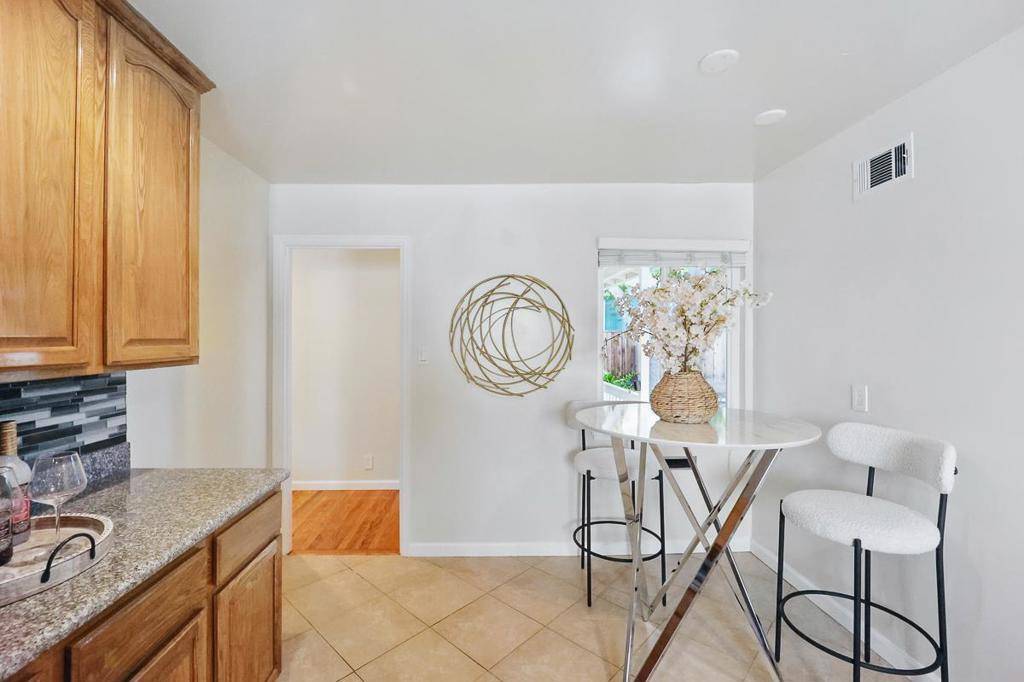 Santa Clara, CA 95051,1941 Briarwood DR