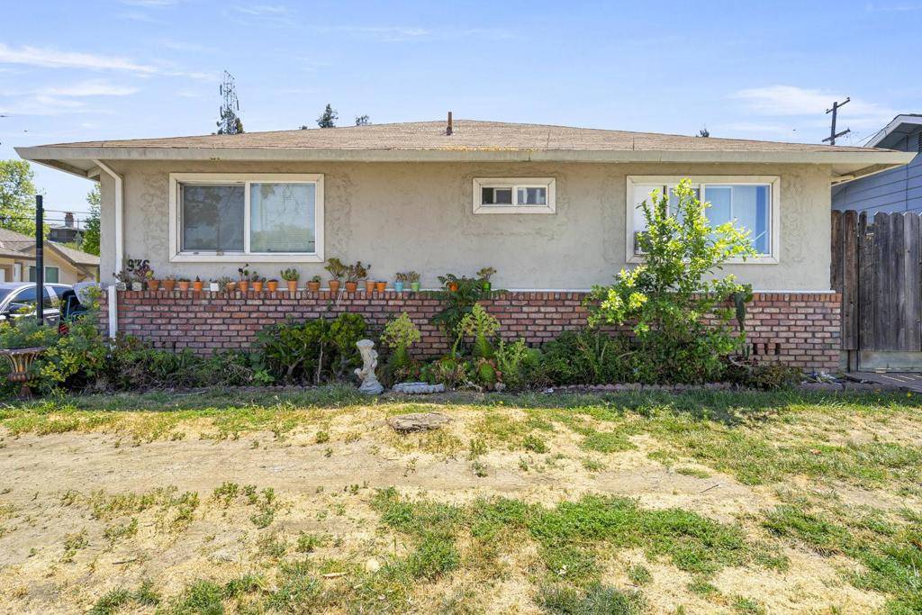 San Jose, CA 95128,938 College DR