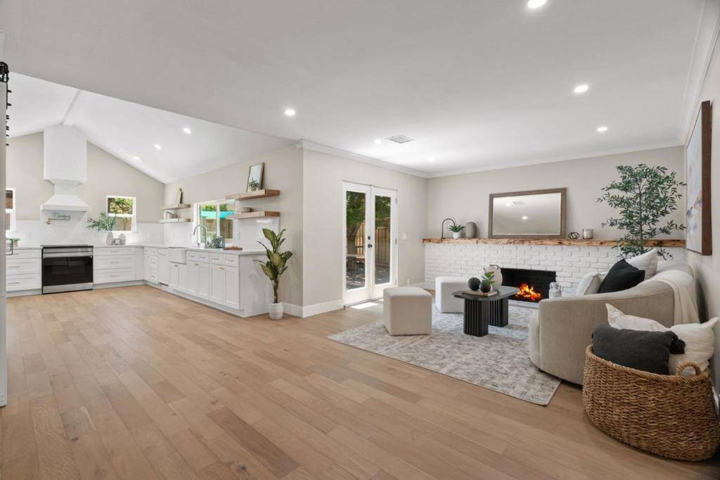 San Jose, CA 95118,4975 Howes LN