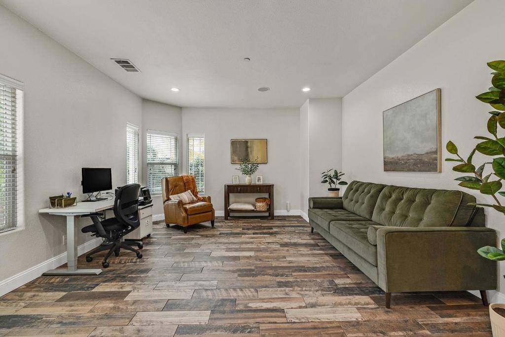 Fremont, CA 94536,35724 Linda DR