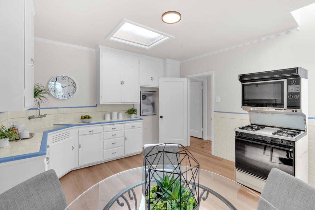 2041 Thomas AVE San Francisco, CA 94124